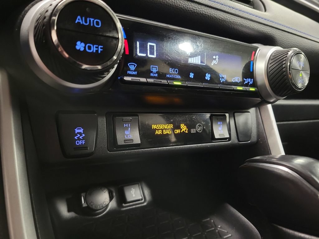 Used 2022 Toyota RAV4 SE w/ Convenience Package AWD/4WD image 19