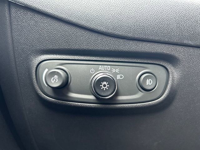 Used 2023 Chevrolet Equinox Premier w/ LPO, Cargo Package image 20