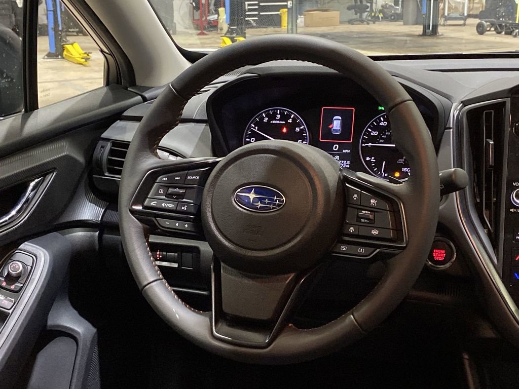 Used 2025 Subaru Crosstrek 2.5i Limited AWD/4WD image 3