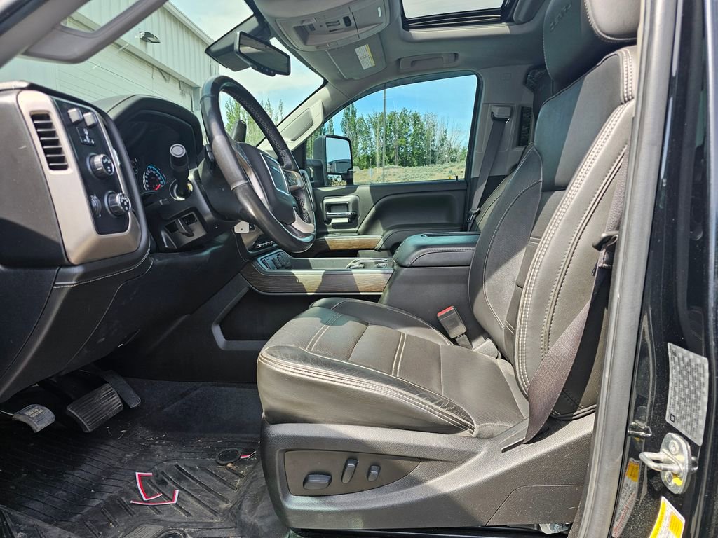 Used 2019 GMC Sierra 3500 Denali w/ Duramax Plus Package AWD/4WD image 13