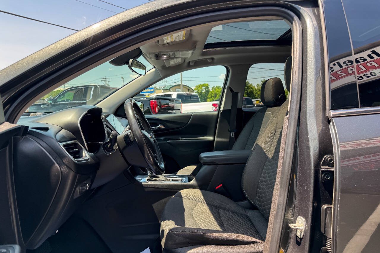 Used 2018 Chevrolet Equinox LT w/ Sun & Infotainment Package AWD/4WD image 21