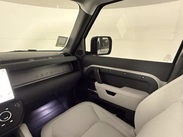 New 2026 Land Rover Defender 110 X AWD/4WD image 18