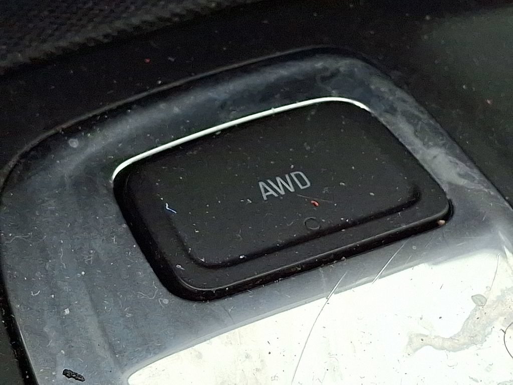 Used 2019 Chevrolet Equinox LT AWD/4WD image 32