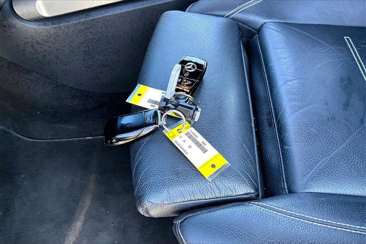 Used 2022 Mercedes-Benz GLB 35 AMG 4MATIC image 30