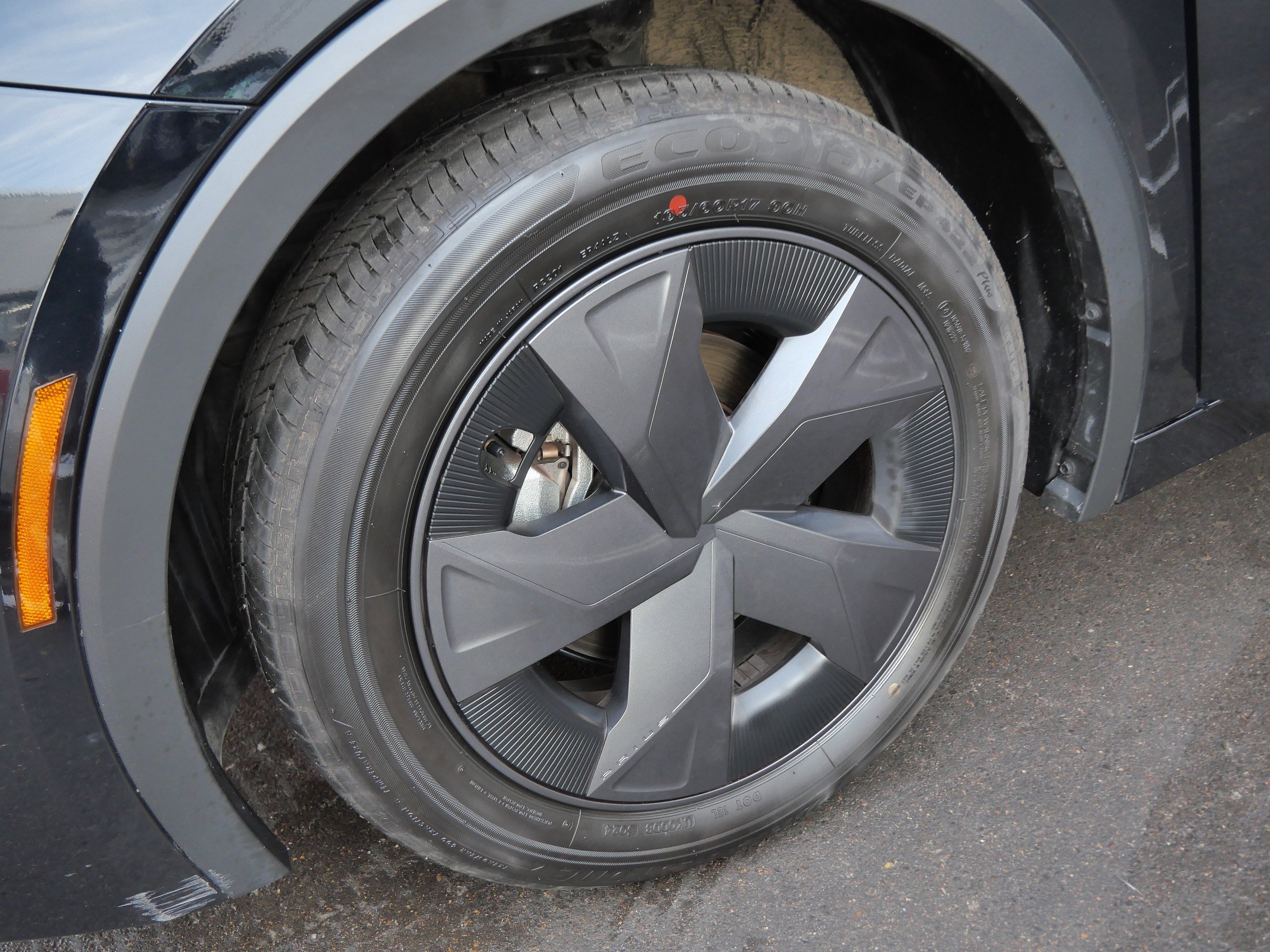 Certified 2025 Toyota Prius LE image 16