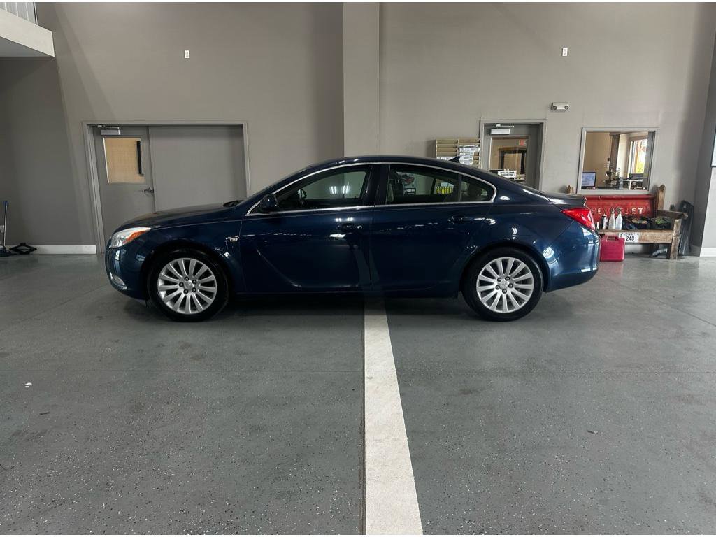 Used 2011 Buick Regal CXL image 1