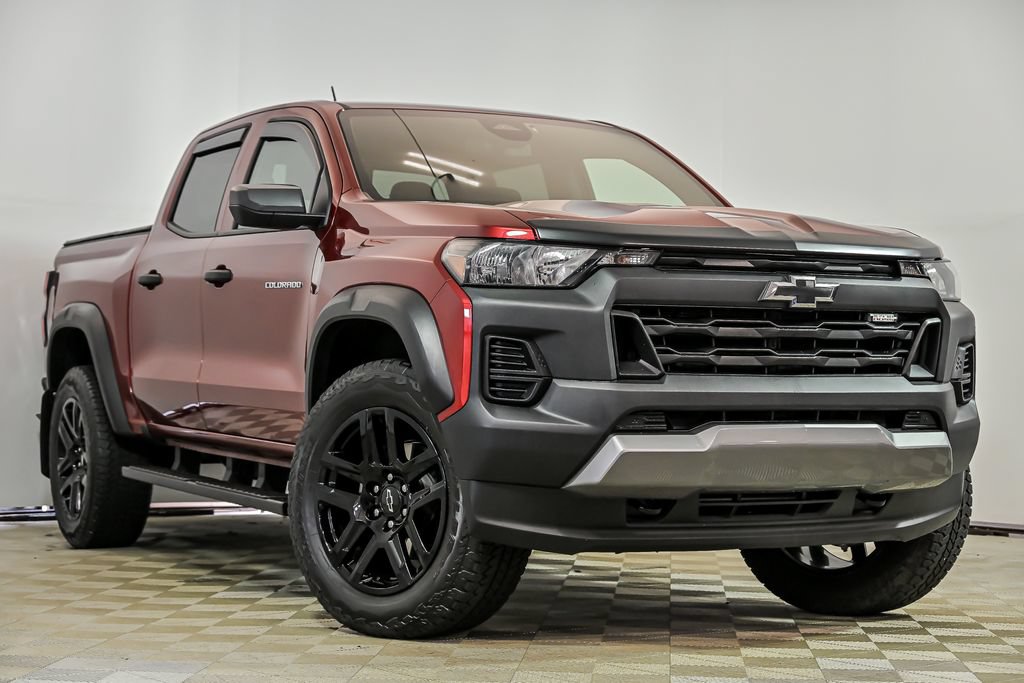 Used 2025 Chevrolet Colorado Trail Boss AWD/4WD video 1