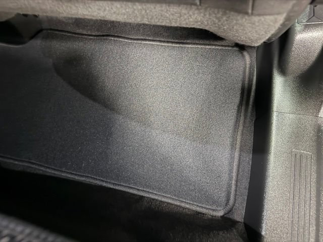 Used 2025 Chevrolet Equinox LT w/ Midnight Edition FWD image 23