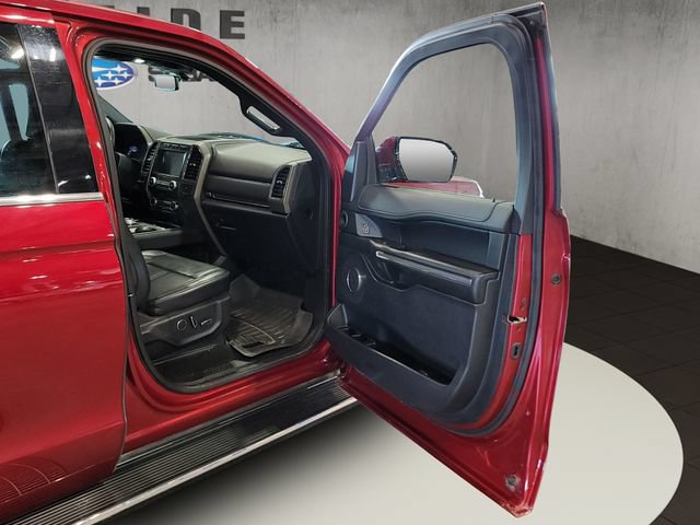 Used 2019 Ford Expedition XLT w/ Equipment Group 202A AWD/4WD image 40