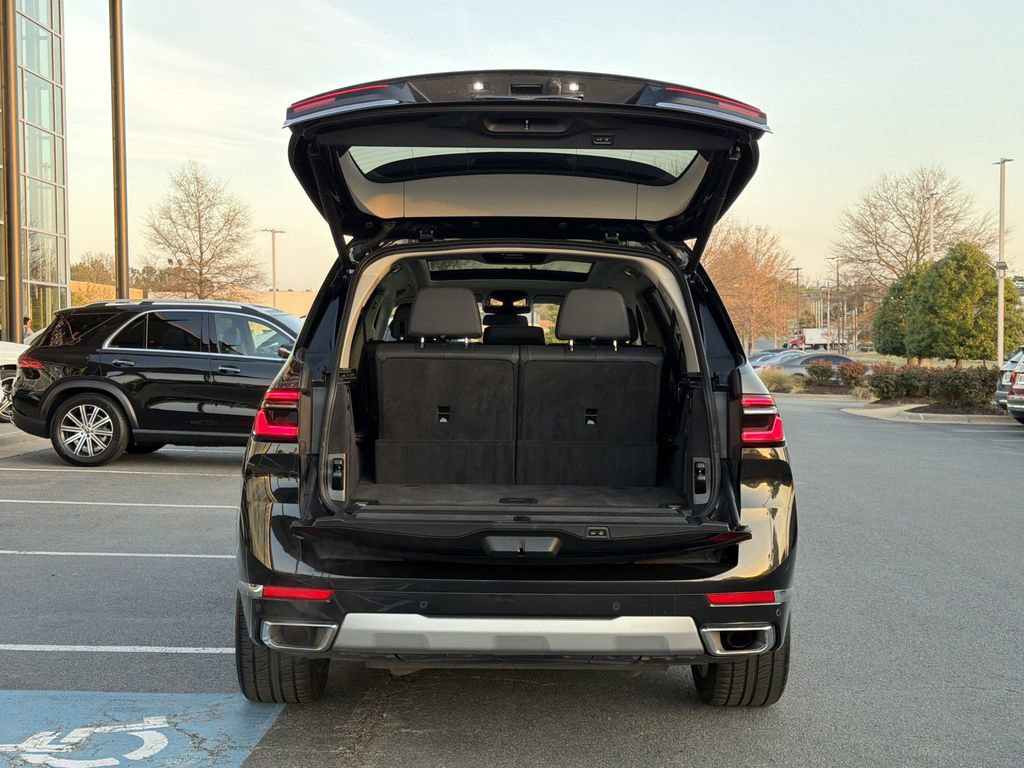 Used 2025 BMW X7 xDrive40i image 15