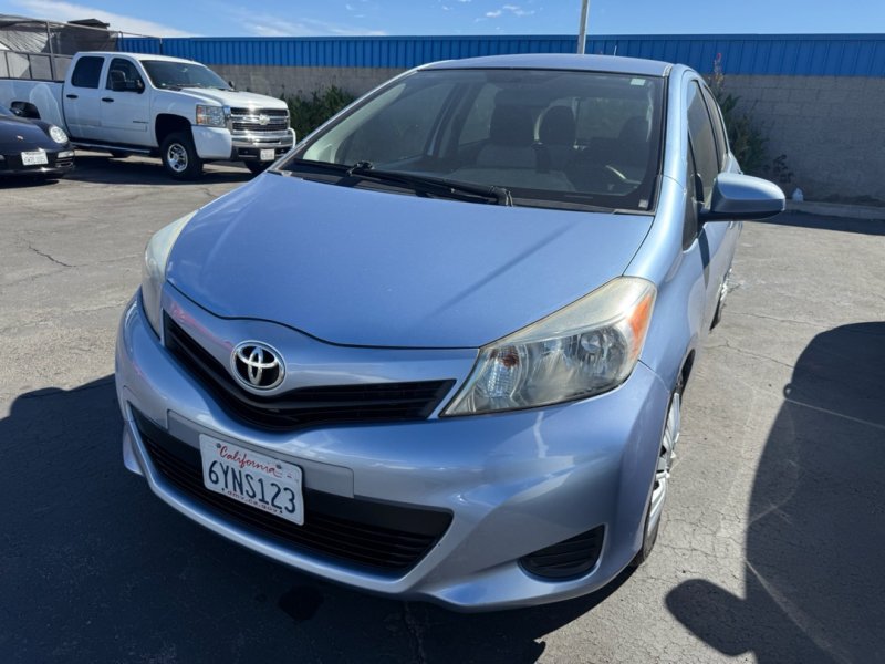 Used 2013 Toyota Yaris LE FWD image 9