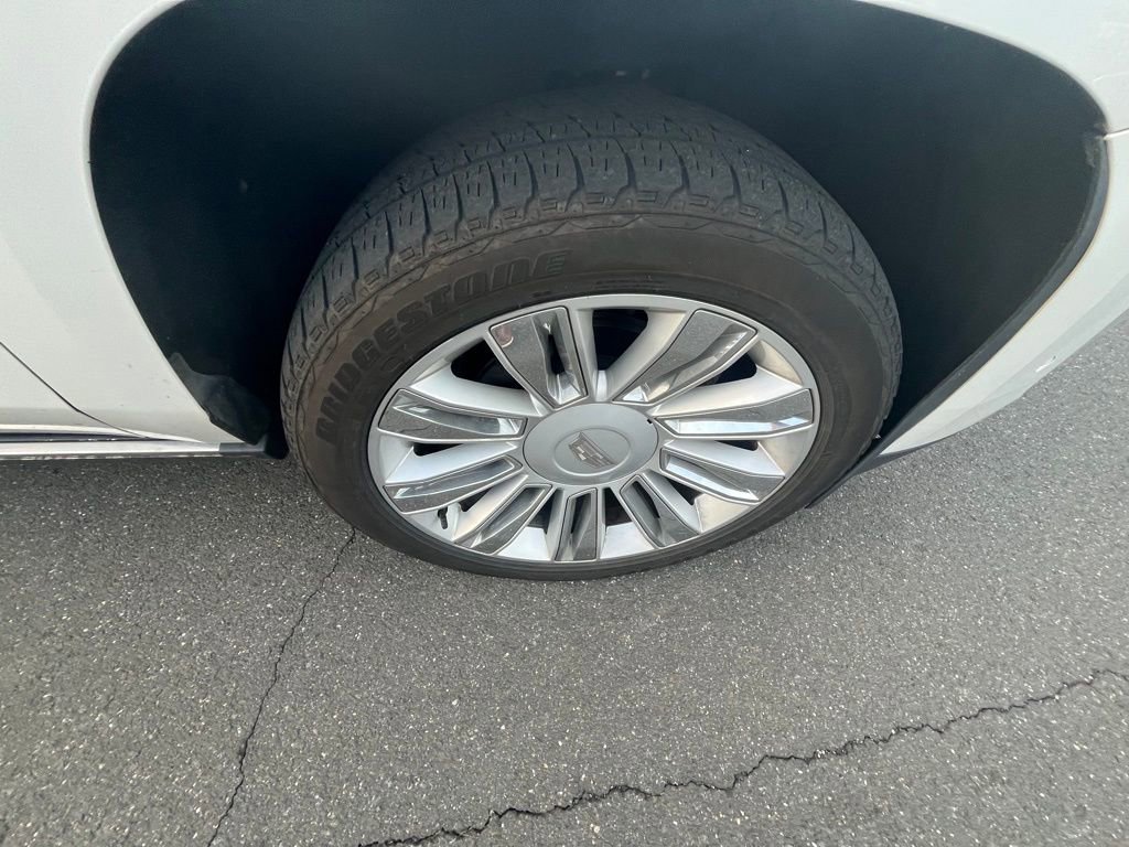 Used 2018 Cadillac Escalade ESV Platinum image 16