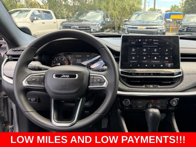 Used 2023 Jeep Compass Latitude AWD/4WD image 17