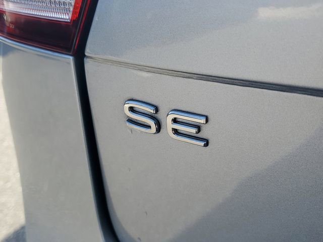 Certified 2024 Volkswagen Tiguan SE image 6