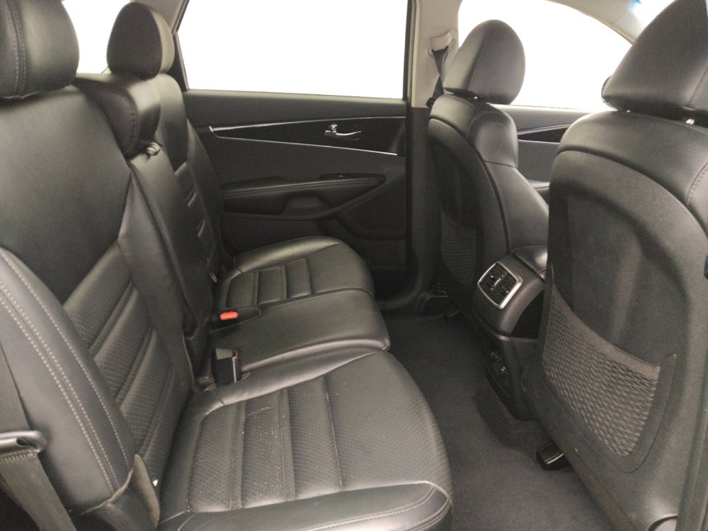 Used 2019 Kia Sorento EX FWD image 19