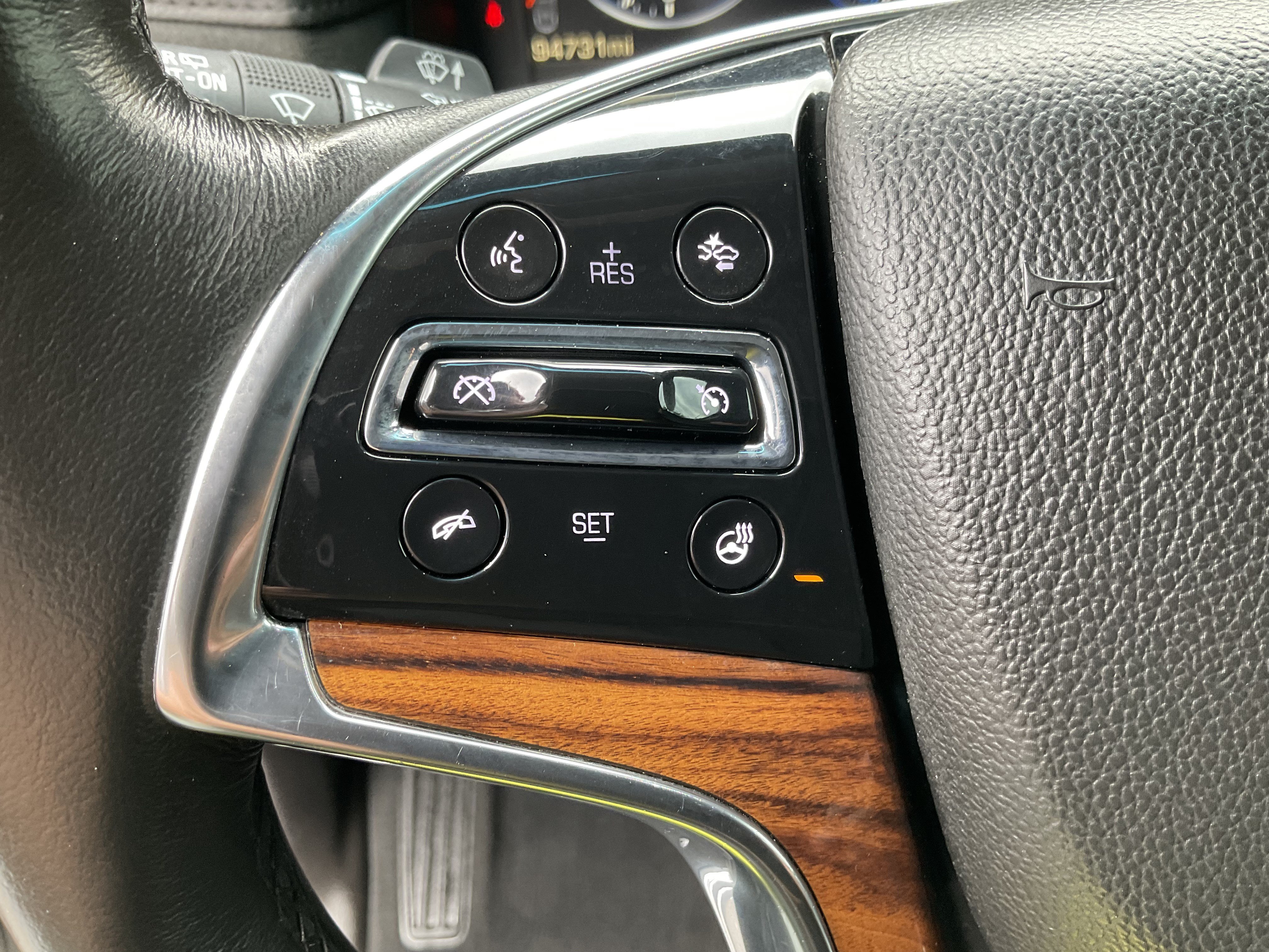 Used 2015 Cadillac Escalade Premium AWD/4WD image 31