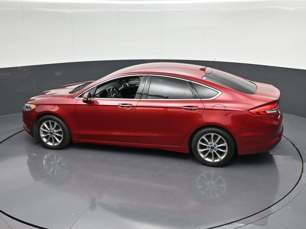 Used 2017 Ford Fusion SE w/ Fusion SE Technology Package FWD image 29