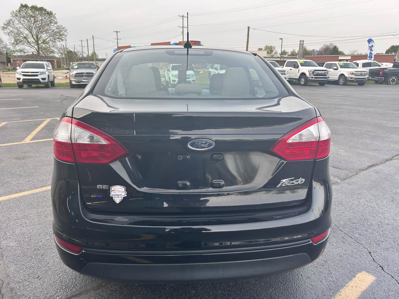 Used 2017 Ford Fiesta SE FWD image 4