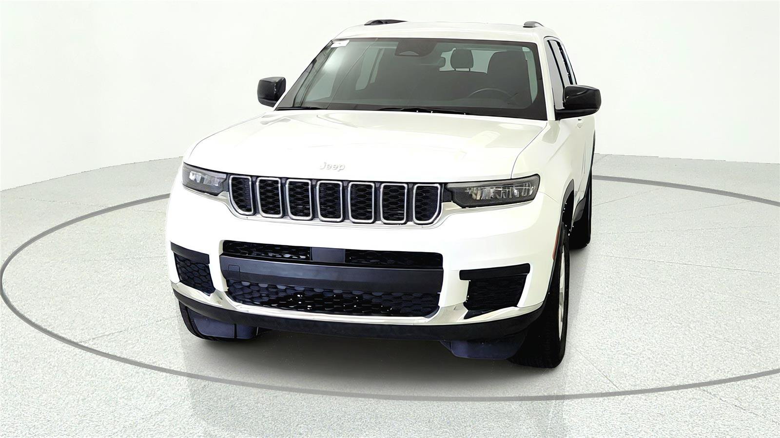 Used 2022 Jeep Grand Cherokee L Laredo w/ Luxury Tech Group I AWD/4WD image 2