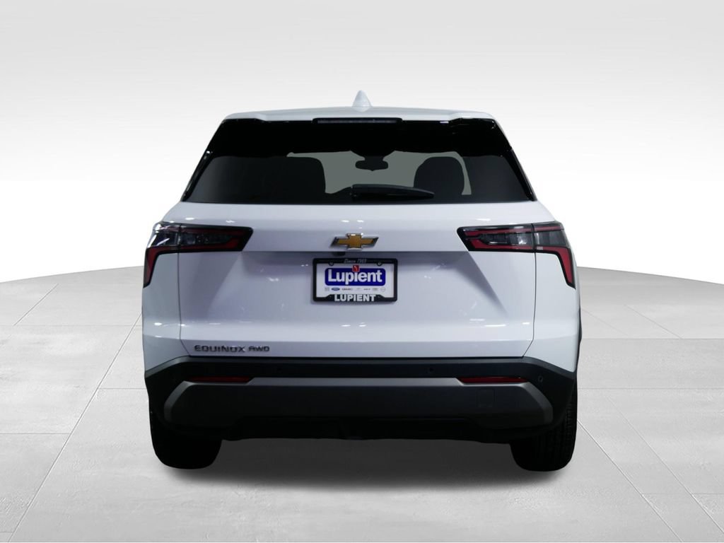 Used 2025 Chevrolet Equinox LT AWD/4WD image 9