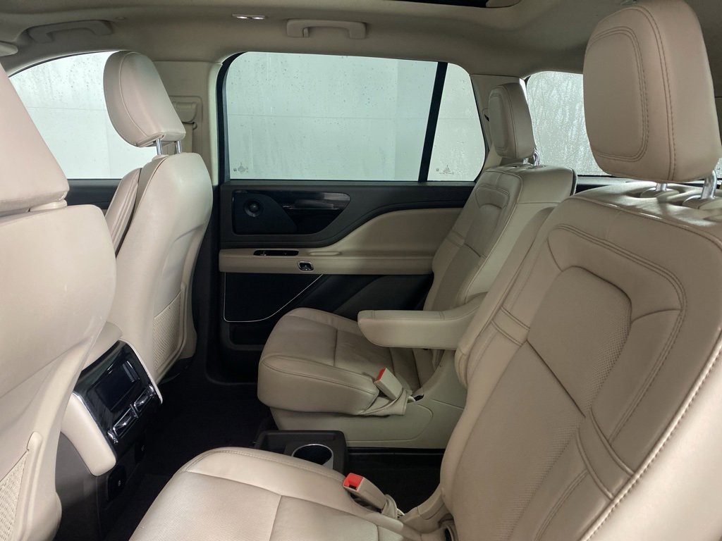 Used 2022 Lincoln Aviator Reserve w/ Elements Package Plus image 17