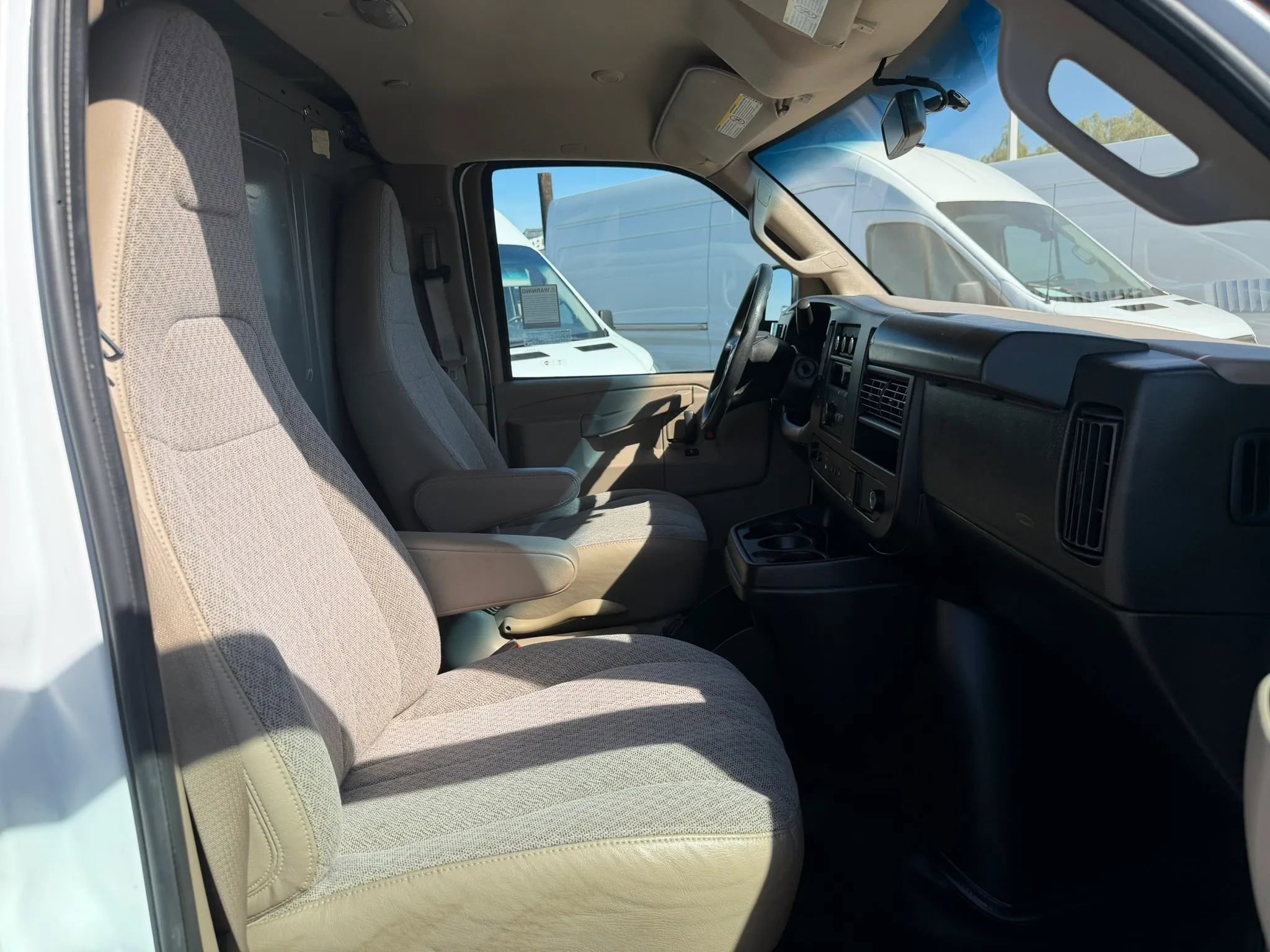 Used 2023 Chevrolet Express 2500 Extended RWD image 18