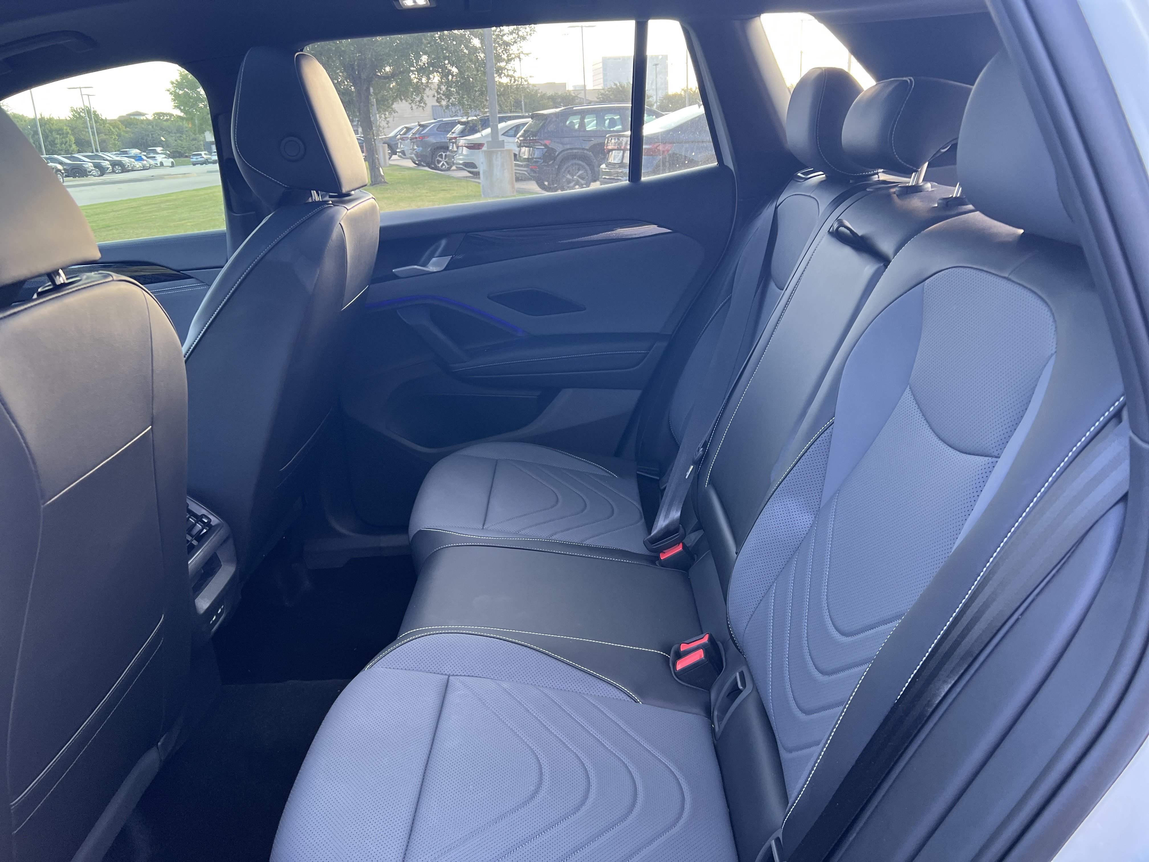 Certified 2026 Volkswagen Tiguan SE R-Line FWD image 27