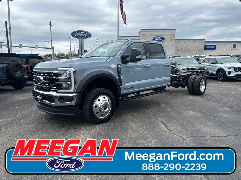 New 2026 Ford F550 4x4 Crew Cab image 1