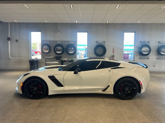 Used 2015 Chevrolet Corvette Z06 w/ 2LZ Preferred Equipment Group RWD image 9