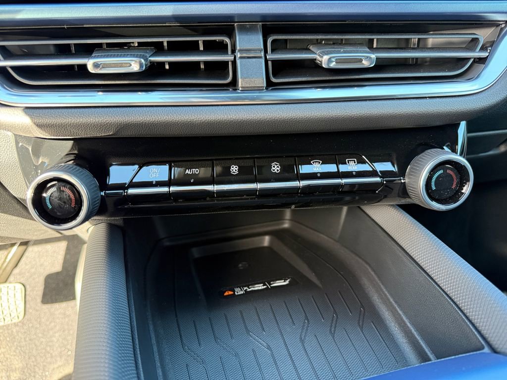 New 2026 Chevrolet Equinox EV LT image 19