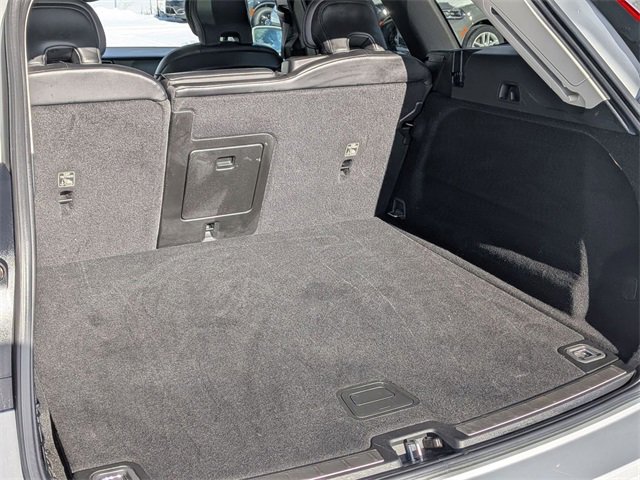 Used 2022 Volvo XC60 B5 Inscription image 29