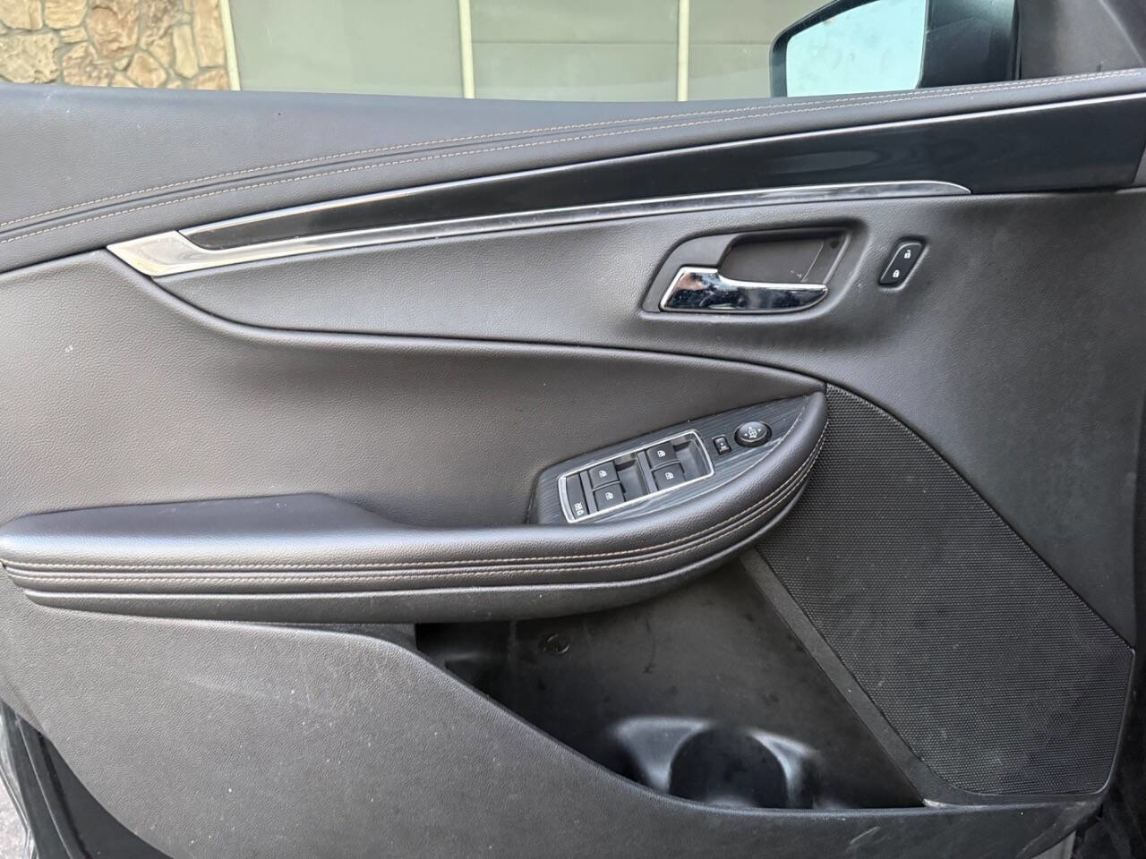 Used 2017 Chevrolet Impala LT image 15