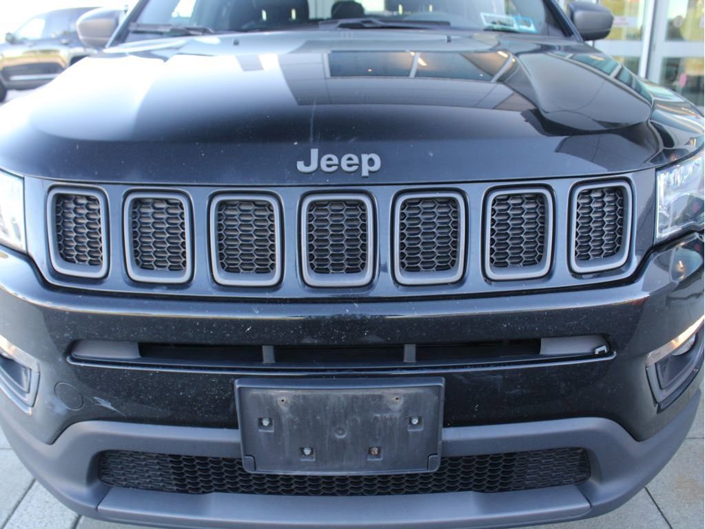 Certified 2021 Jeep Compass Latitude image 2