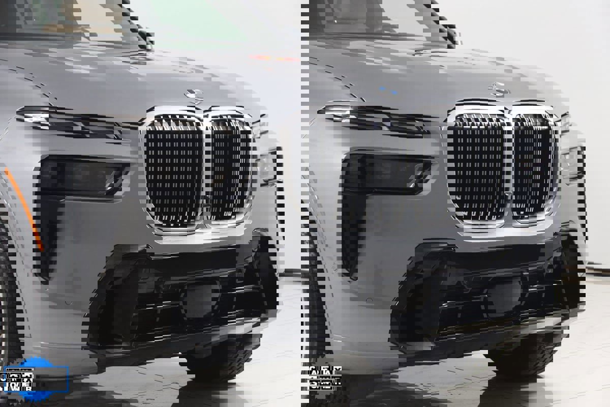 Used 2024 BMW X7 xDrive40i w/ M Sport Package image 51