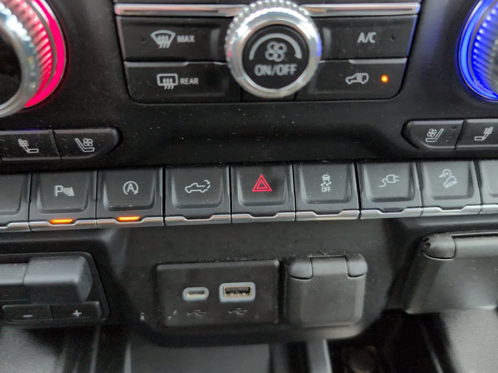Used 2020 GMC Sierra 1500 AT4 w/ AT4 Premium Package image 30