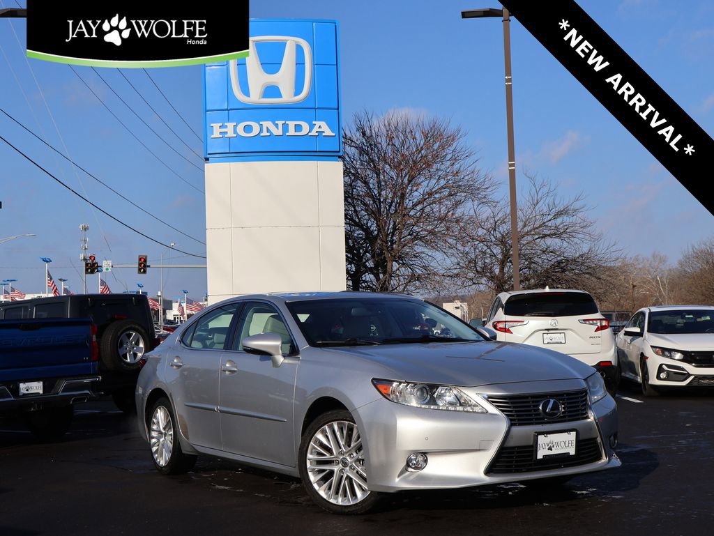 Used 2013 Lexus ES 350 w/ Luxury Pkg