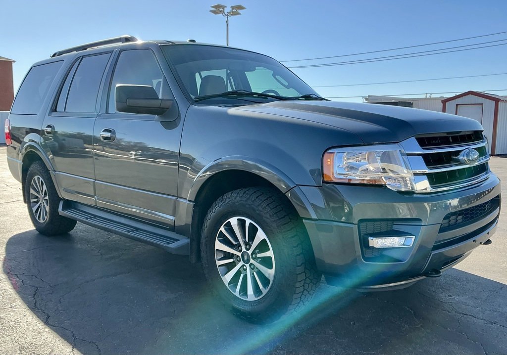 Used 2015 Ford Expedition XLT w/ Equipment Group 202A image 6