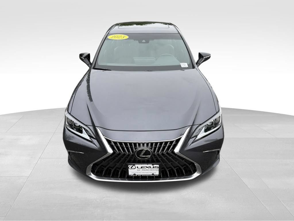 Used 2023 Lexus ES 350 w/ Premium Package FWD image 2