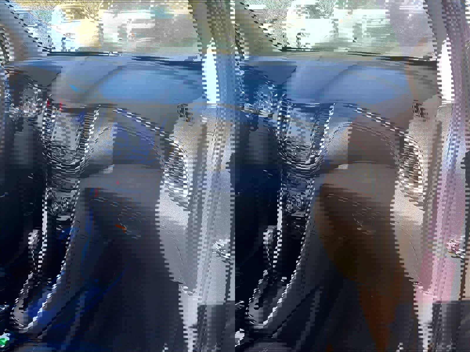 Used 2019 Chevrolet Trax LT w/ Sun & Sound Package image 12