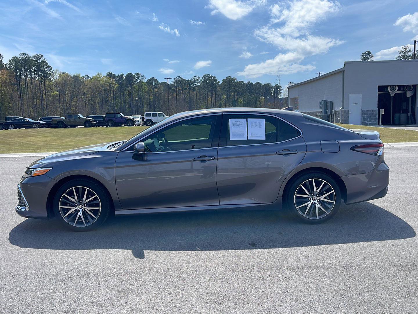 Used 2024 Toyota Camry XLE w/ Navigation Package FWD image 4