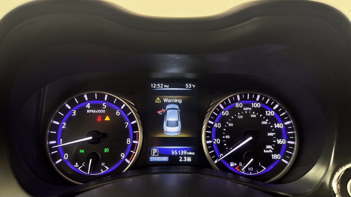 Used 2015 INFINITI Q50 Premium w/ Cargo Package RWD image 19
