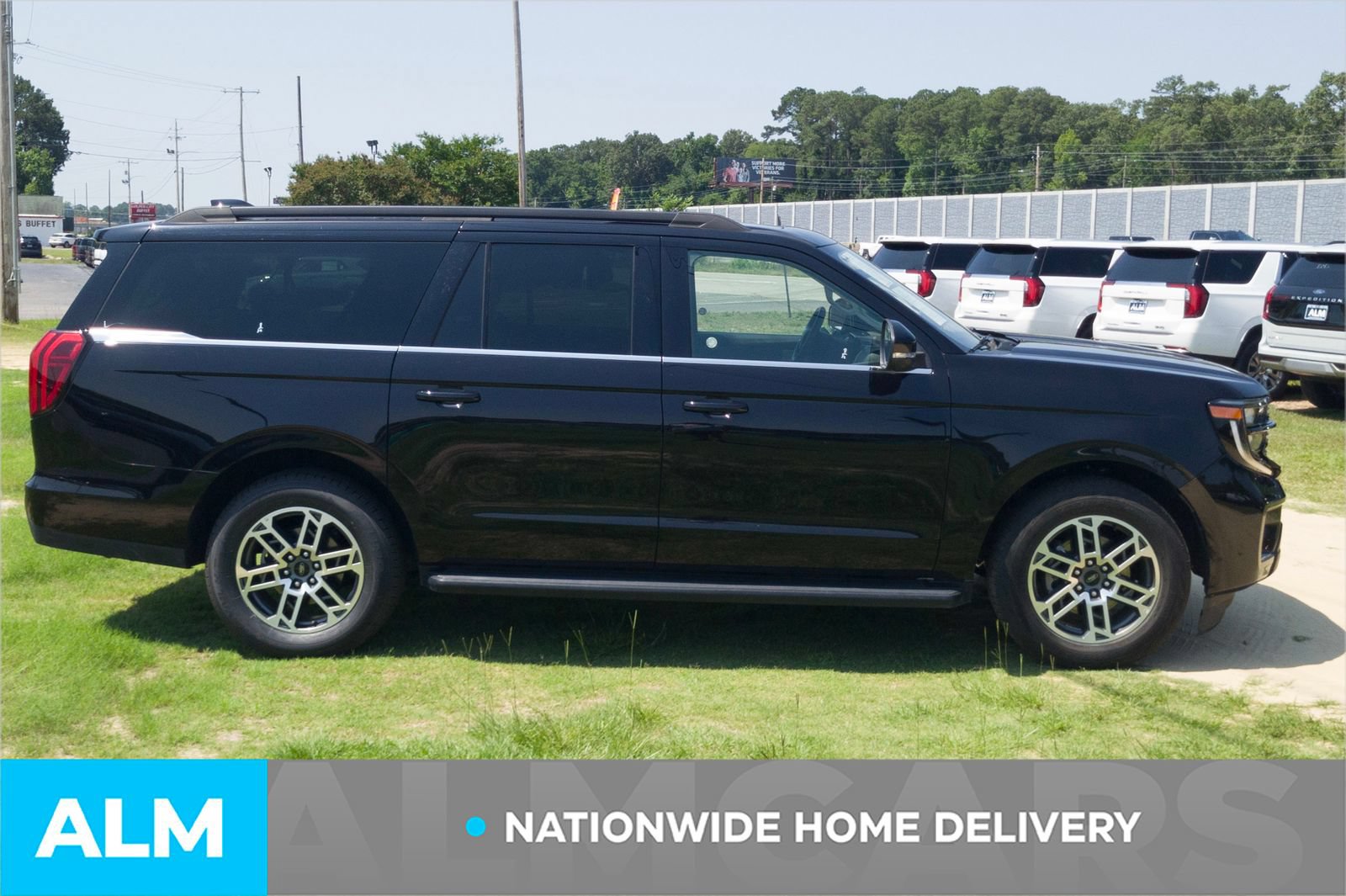Used 2025 Ford Expedition Max Active AWD/4WD image 4