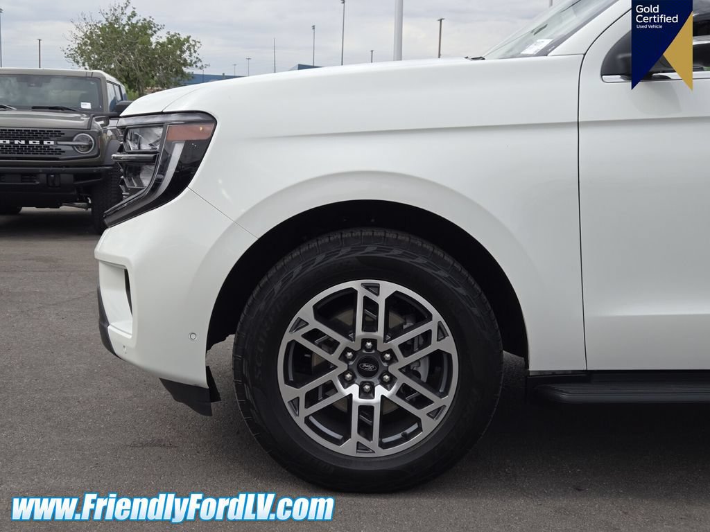 Certified 2025 Ford Expedition Active AWD/4WD image 9