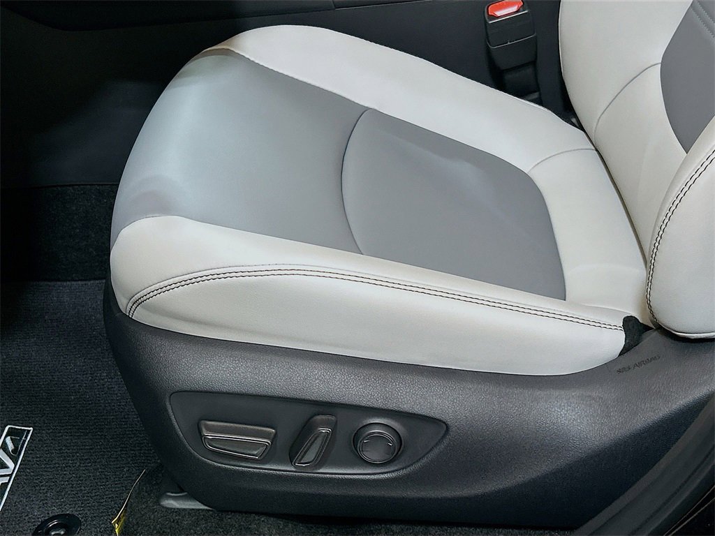 New 2025 Toyota RAV4 XLE Premium image 18