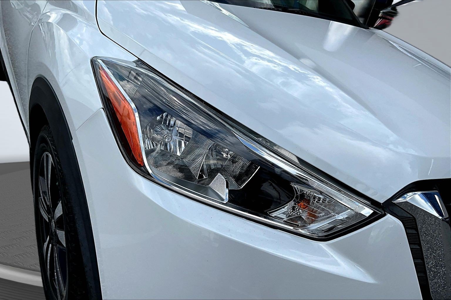 Used 2018 Nissan Kicks SV FWD image 27