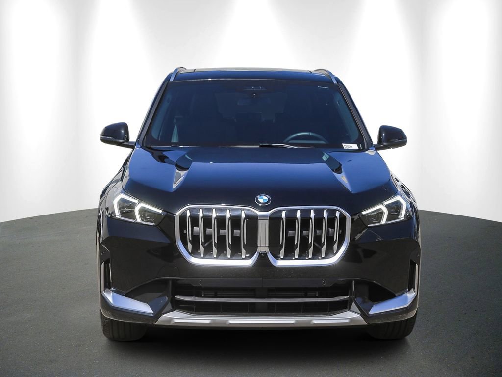 New 2026 BMW X1 xDrive28i w/ Technology Package AWD/4WD image 2