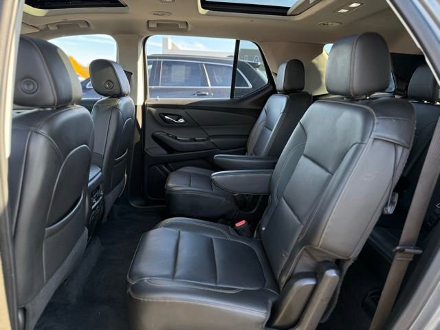 Used 2021 Chevrolet Traverse RS image 17