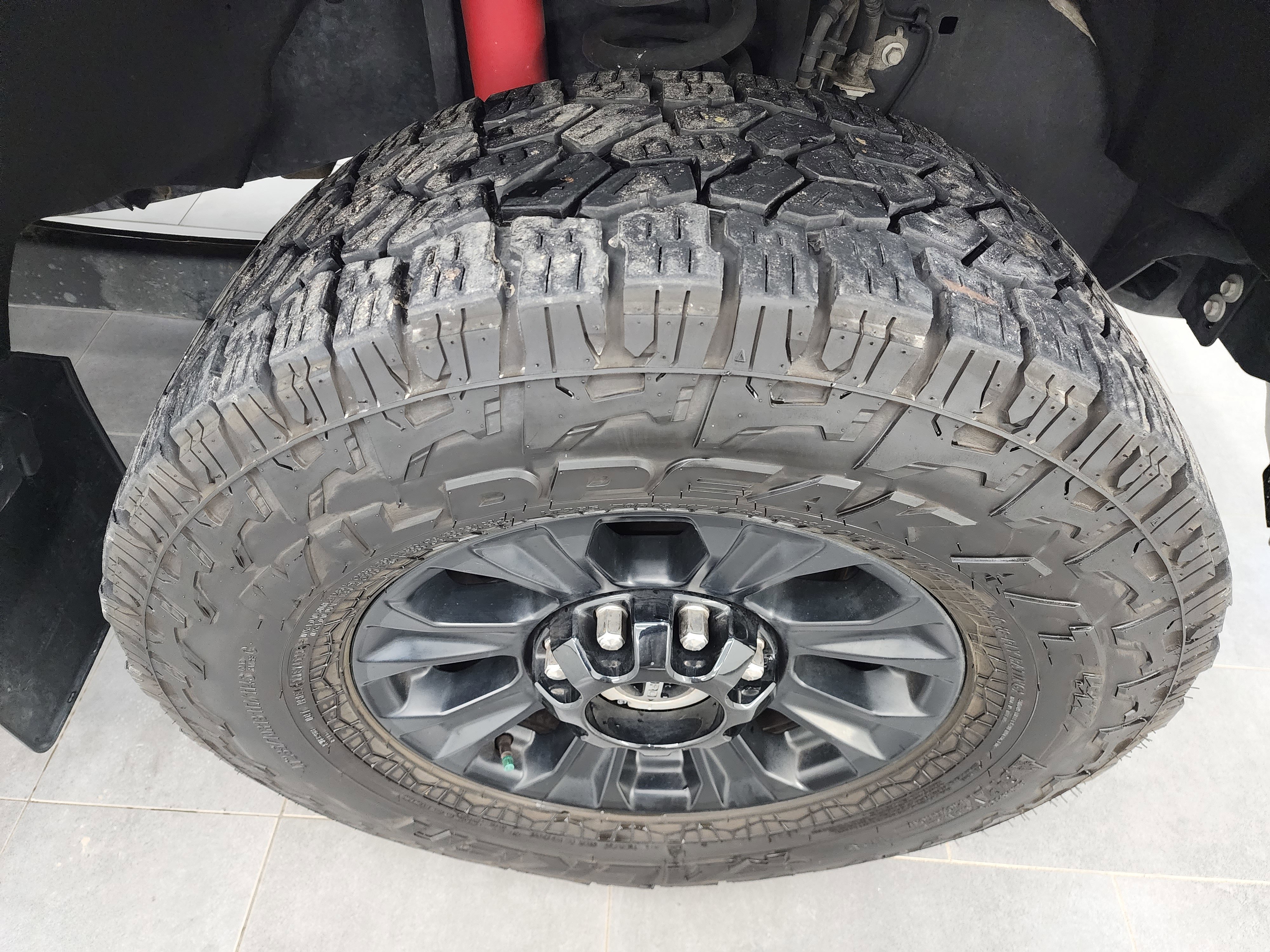 Used 2021 Ford F350 Lariat image 3