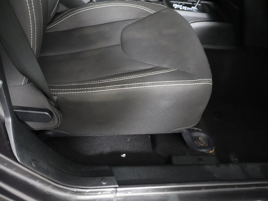 Used 2018 Jeep Wrangler Unlimited Sahara AWD/4WD image 26