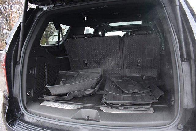 Certified 2022 Chevrolet Suburban RST w/ Sport Performance Package image 22